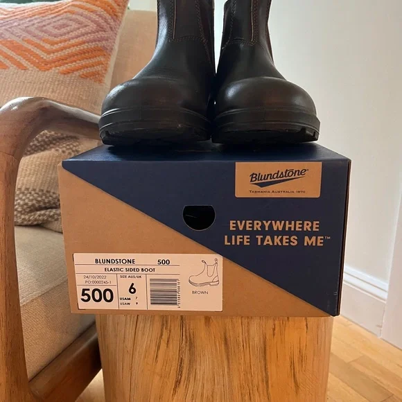 Blundstone Chelsea
Women's Style 500 Stout Brown Leather Boots - Picture 4 of 12